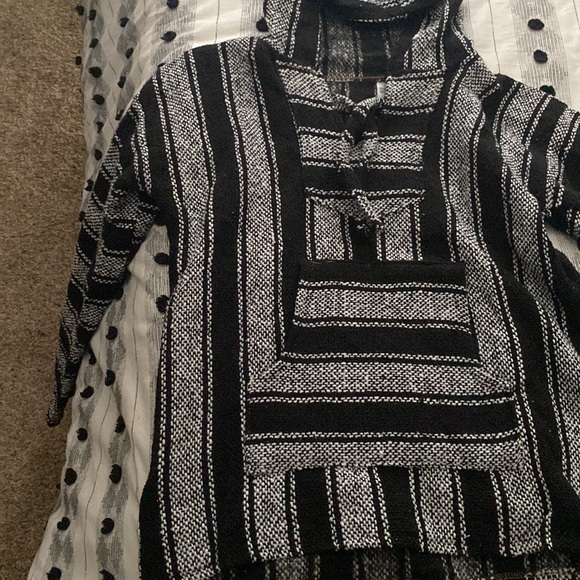 Sweatshirt with hoodie - Picture 4 of 4